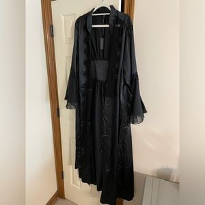 Floor length robe. 3X